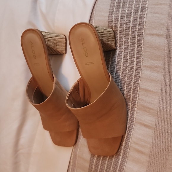 Aldo Sandles - Picture 6 of 6